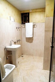 Hotel SNR Grand