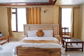 Hotel SNR Grand