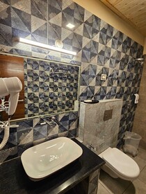 Hotel Yoga Badrinath Dham