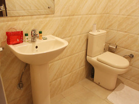 Capital O 3600 Hotel Royal Windsor