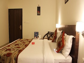 Capital O 3600 Hotel Royal Windsor