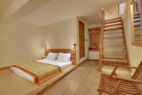 Chevron Eco Lodge