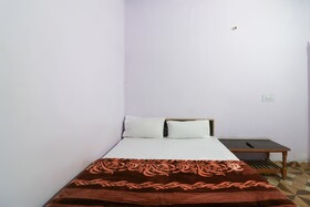 New Shiv Shakti by OYO Rooms