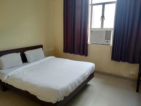 Kiwi Hotel And Spa