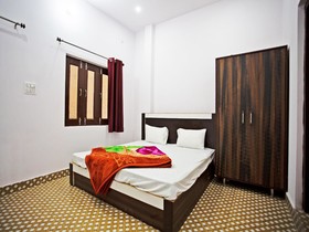 Green Pine by OYO Rooms
