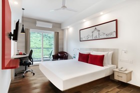 Red Fox Hotel Neelkanth
