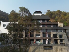 Viceroy In The Himalayas