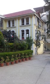 Riverside Resort