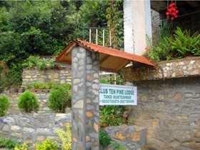 Club - 10 Pine Lodge