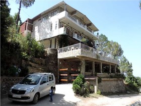 Club - 10 Pine Lodge