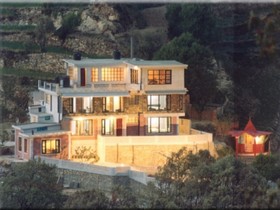 Mukteshwar Himalayan Resort