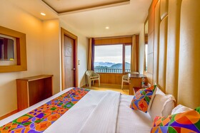 Clock View by Fabhotel