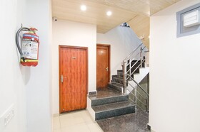 Fabexpress Kalsia Home Stay