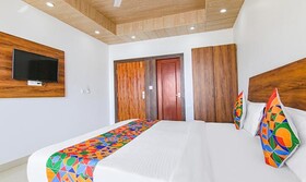 Fabexpress Kalsia Home Stay