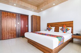 Fabexpress Kalsia Home Stay