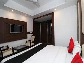 Grand Sm Regency by OYO Rooms