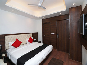 Grand Sm Regency by OYO Rooms