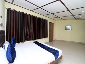 Happy Valley by OYO Rooms