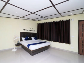 Happy Valley by OYO Rooms