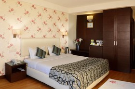 Honeymoon Inn