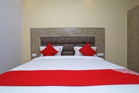 Hotel 7 Heights by OYO Rooms