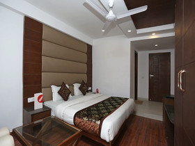 Hotel Aashna By OYO Rooms