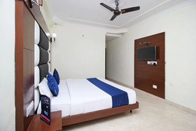 Hotel Charlene