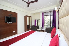 Hotel Charlene