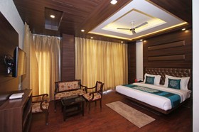Hotel Highland by OYO