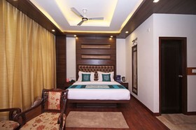 Hotel Highland by OYO