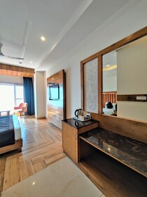 Hotel Luxury Inn Mussoorie by Stotrak
