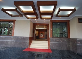 Hotel Madhuban Sarovar Portico