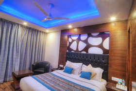 Hotel Mid Town