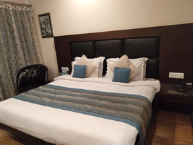 Hotel Mid Town