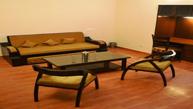 Hotel Oak Bush