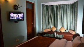 Hotel Oak Bush