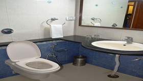 Hotel Oak Bush