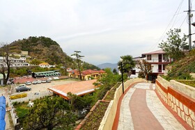 Hotel Pioneer by OYO