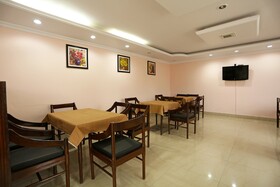 Hotel Pioneer by OYO