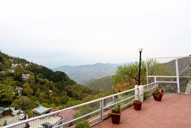 Hotel Pioneer by OYO