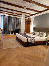 Hotel Sapling Manor