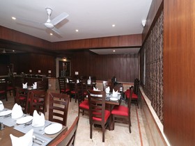 Hotel The Pride by OYO Rooms