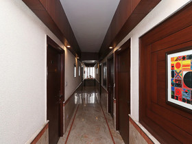 Hotel The Pride by OYO Rooms