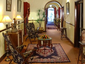 Kasmanda Palace