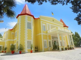 Kasmanda Palace