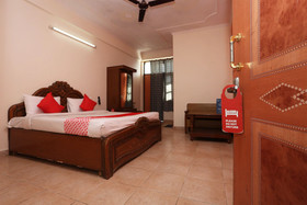 Kempty Residency by OYO Rooms