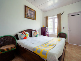 Oak Cottage by OYO Rooms