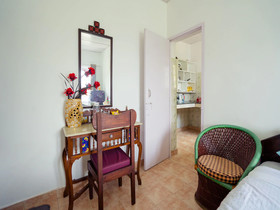 Oak Cottage by OYO Rooms