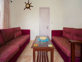 Oak Cottage by OYO Rooms