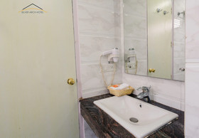 Silver Arch Hotel